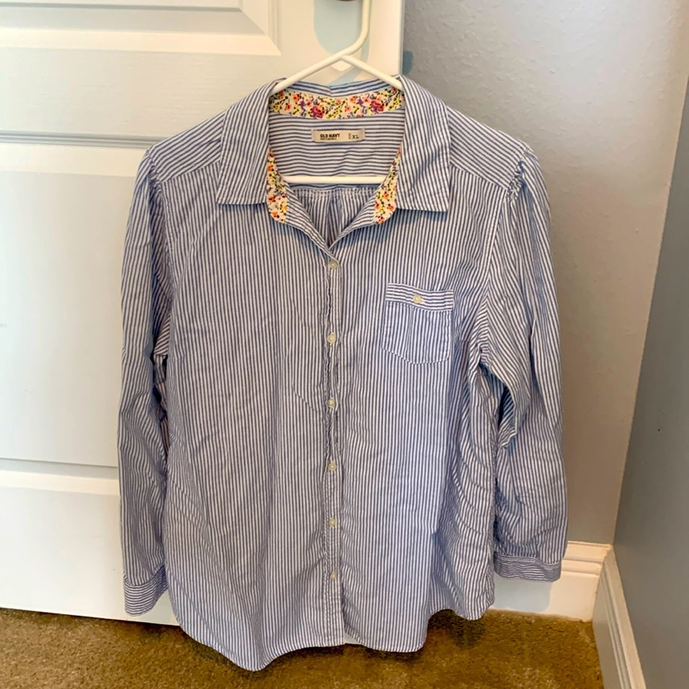 Long sleeve button down top